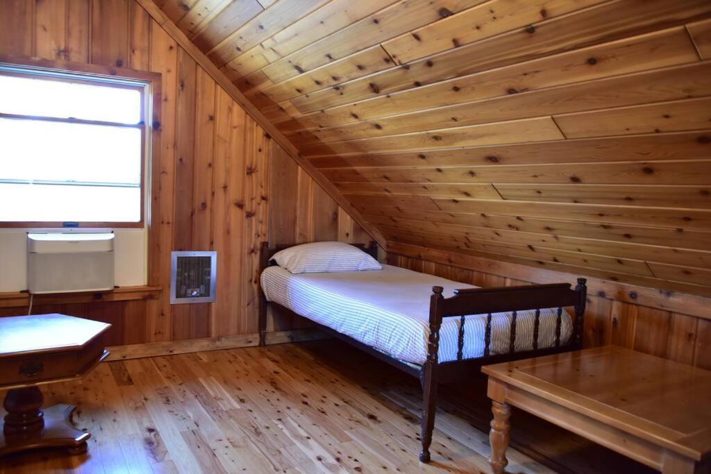 Quiet And Comfy 3Bed/2Bath - Chalet With Hot Tub. Cedar Dış mekan fotoğraf