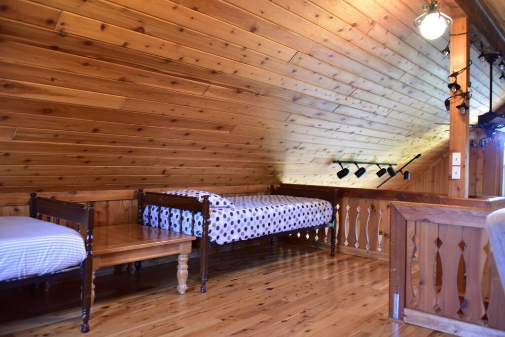Quiet And Comfy 3Bed/2Bath - Chalet With Hot Tub. Cedar Dış mekan fotoğraf
