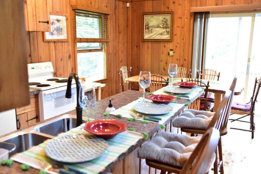 Quiet And Comfy 3Bed/2Bath - Chalet With Hot Tub. Cedar Dış mekan fotoğraf