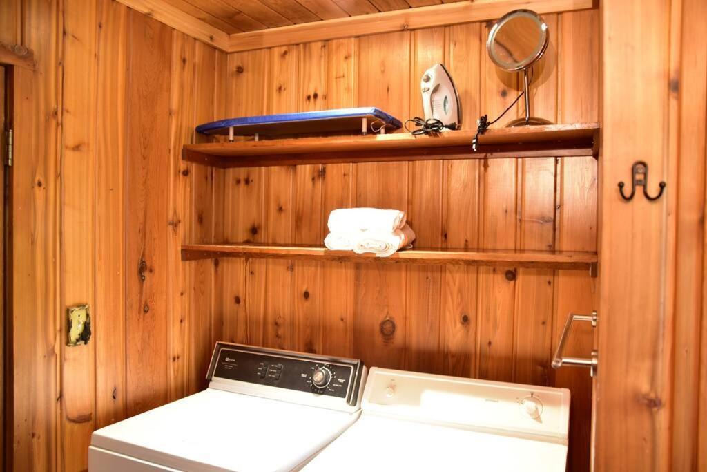 Quiet And Comfy 3Bed/2Bath - Chalet With Hot Tub. Cedar Dış mekan fotoğraf